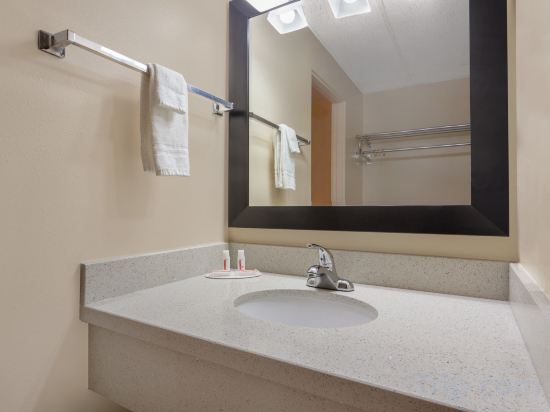 Фото Days Inn by Wyndham Yakima