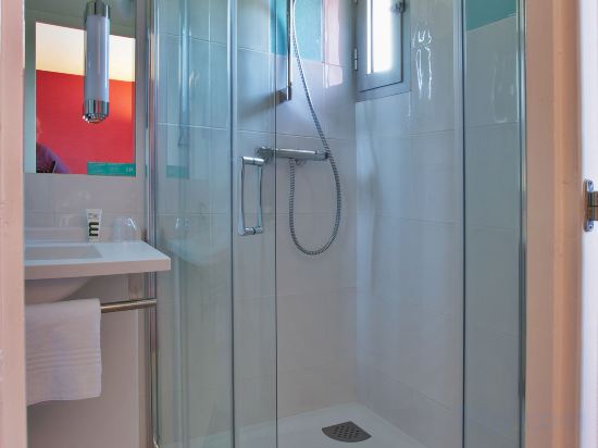 Фото Mercure Luxeuil-les-Bains Hexagone