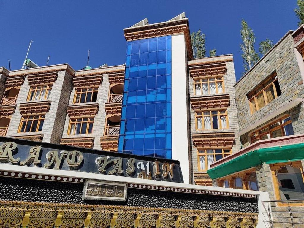 Фото отеля 1