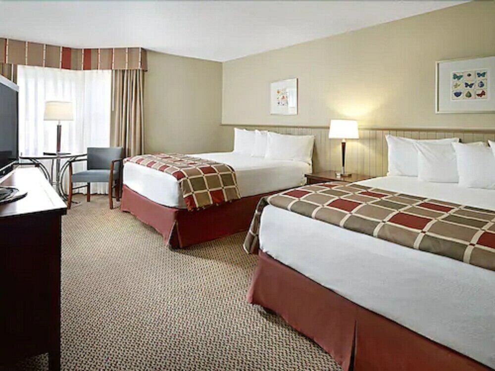 Фото Charlottetown Inn & Conference Centre