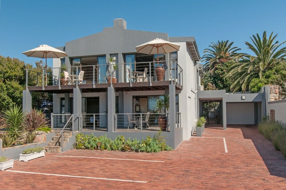 Фото Whale Away Guest House