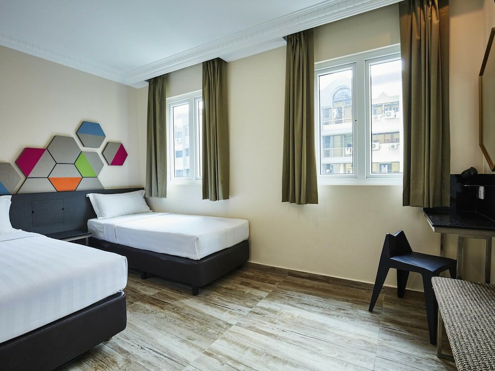 Фото ibis budget Singapore Emerald