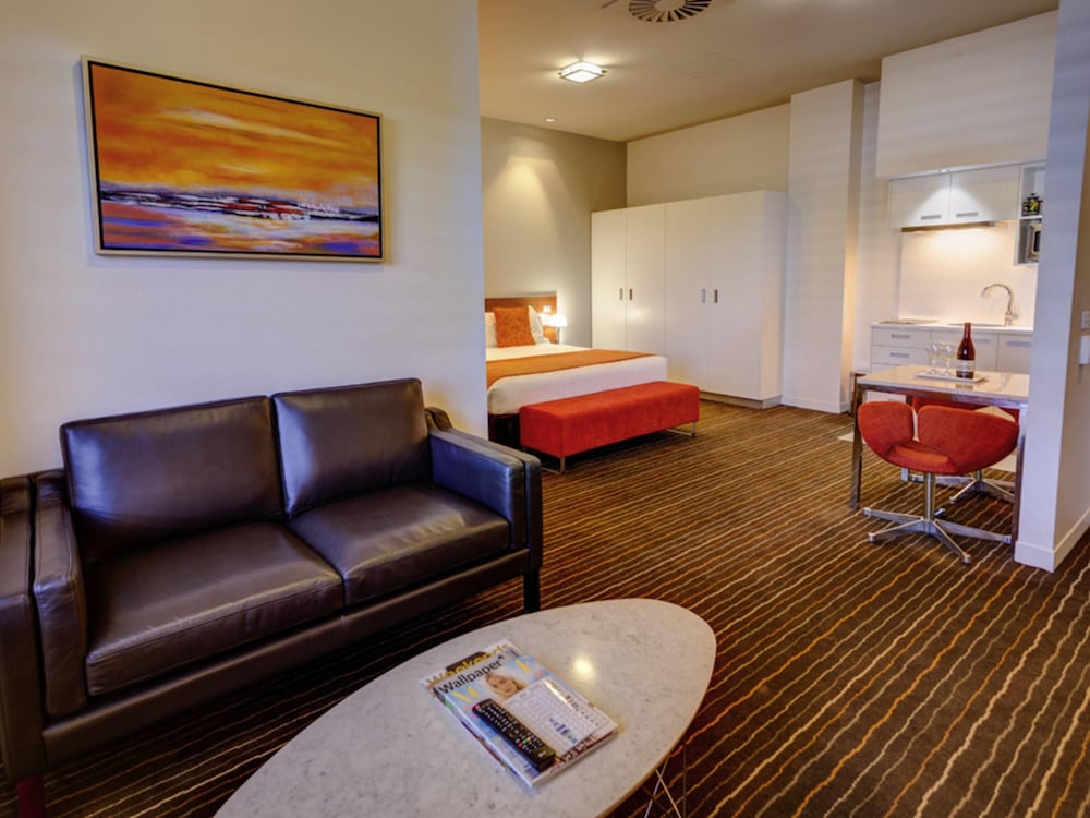 Фото Mantra Charles Hotel Launceston