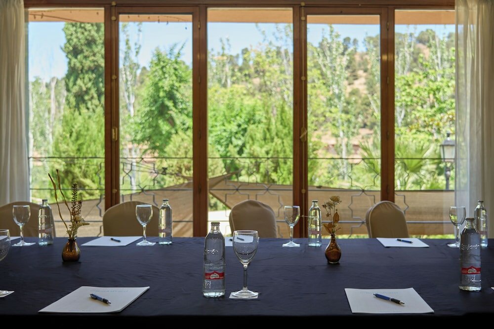 Фото Hotel Porcel Alixares