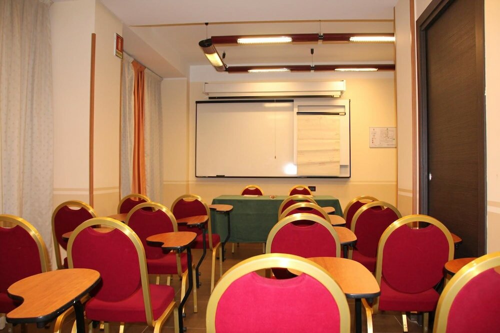 Фото Hotel Sant Ambroeus