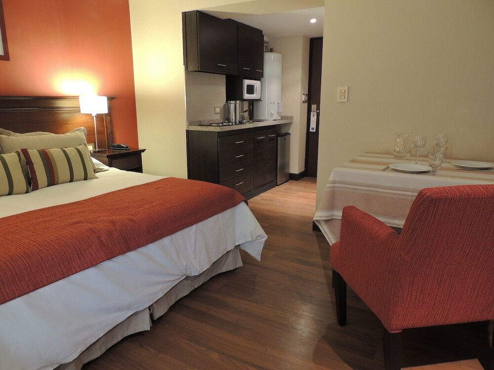 Фото Premium Tower Suites San Luis