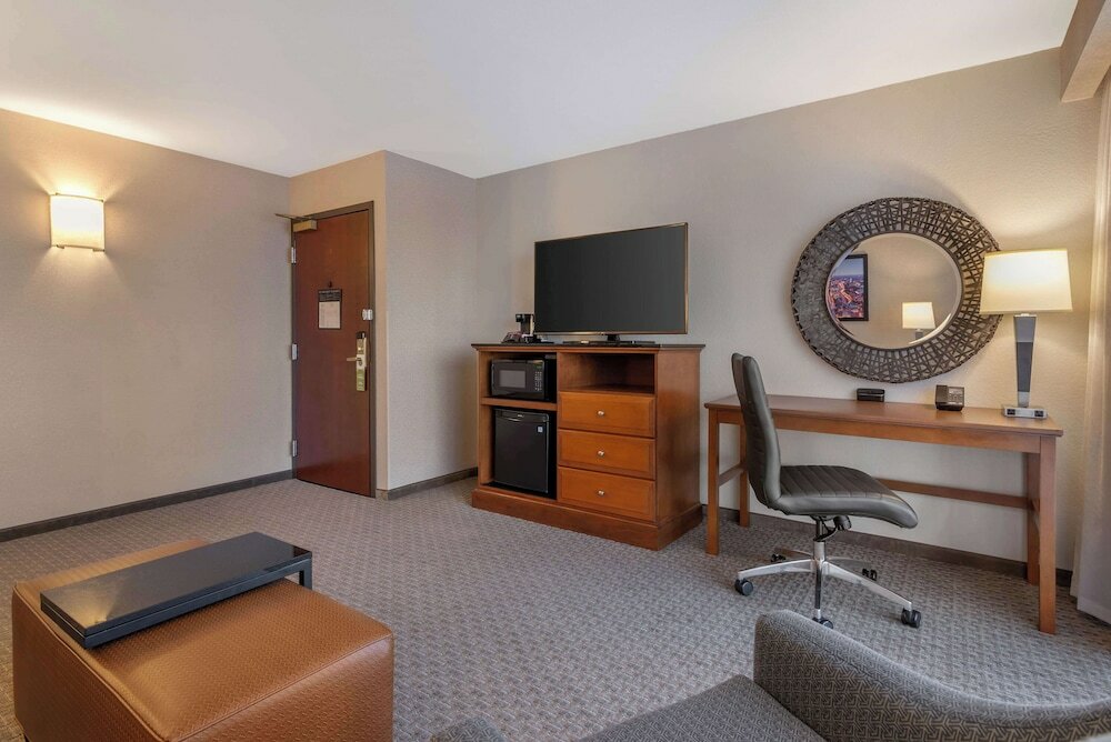 Фото Drury Inn & Suites Atlanta Airport