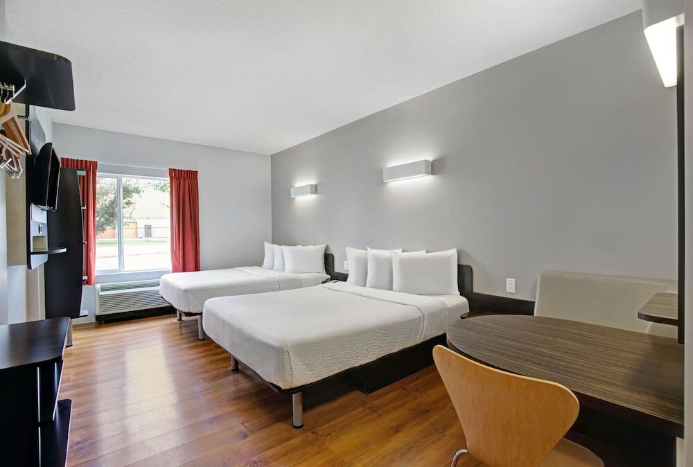 Фото Motel 6 Airdrie, Ab