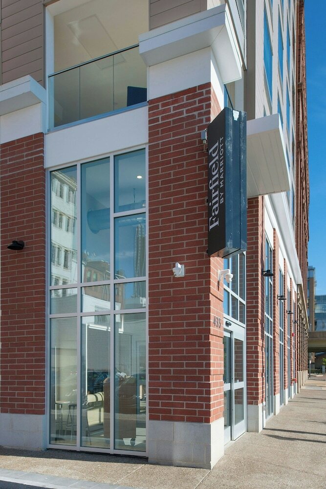 Фото Fairfield Inn & Suites by Marriott Pittsburgh Downtown