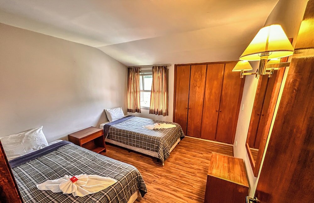 Фото Plaza Inn Week Inn