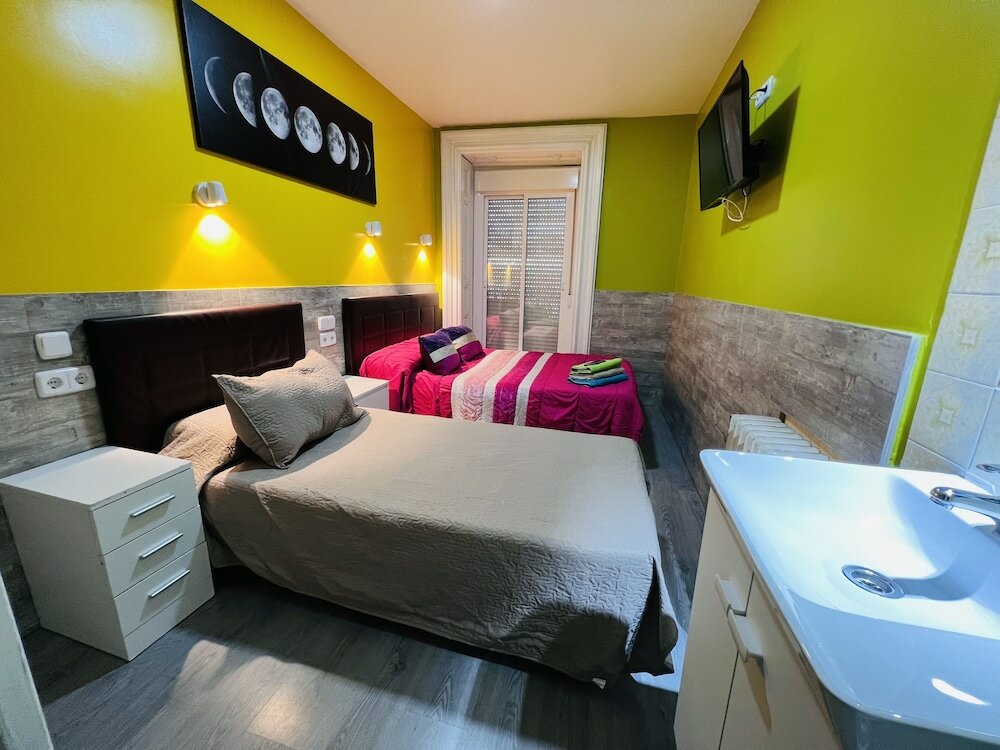 Фото Hostal Numancia