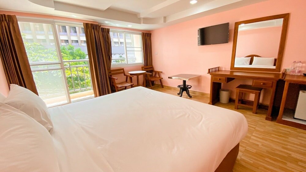 Фото A. A. Pattaya Golden Beach Hotel