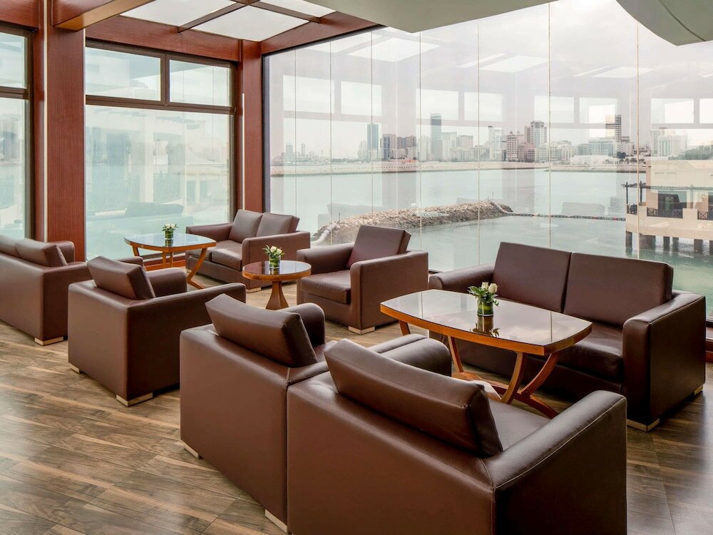 Фото Novotel Bahrain Al Dana Resort