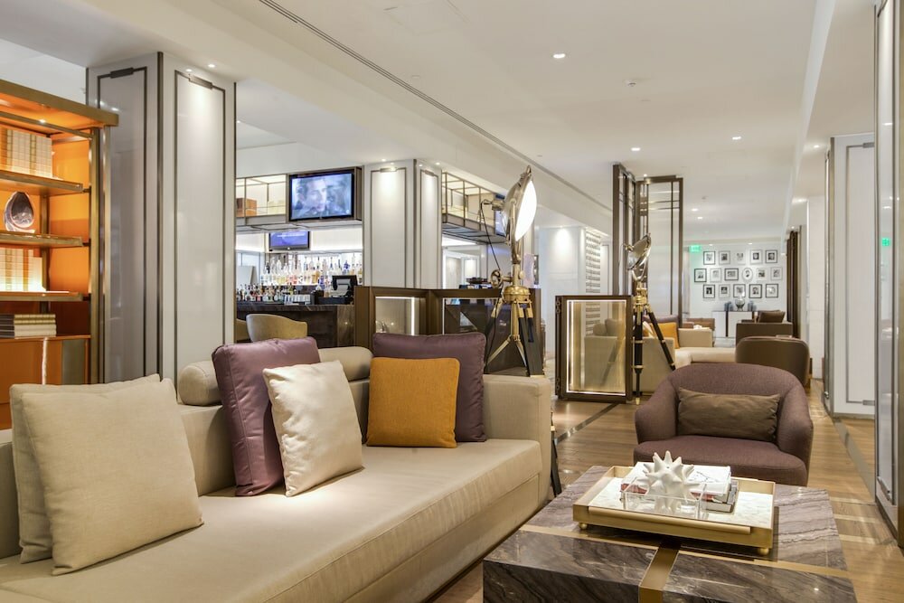 Фото Sheraton Universal Hotel