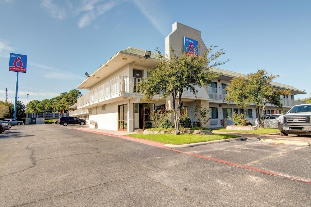 Фото Studio 6 Grand Prairie, Tx