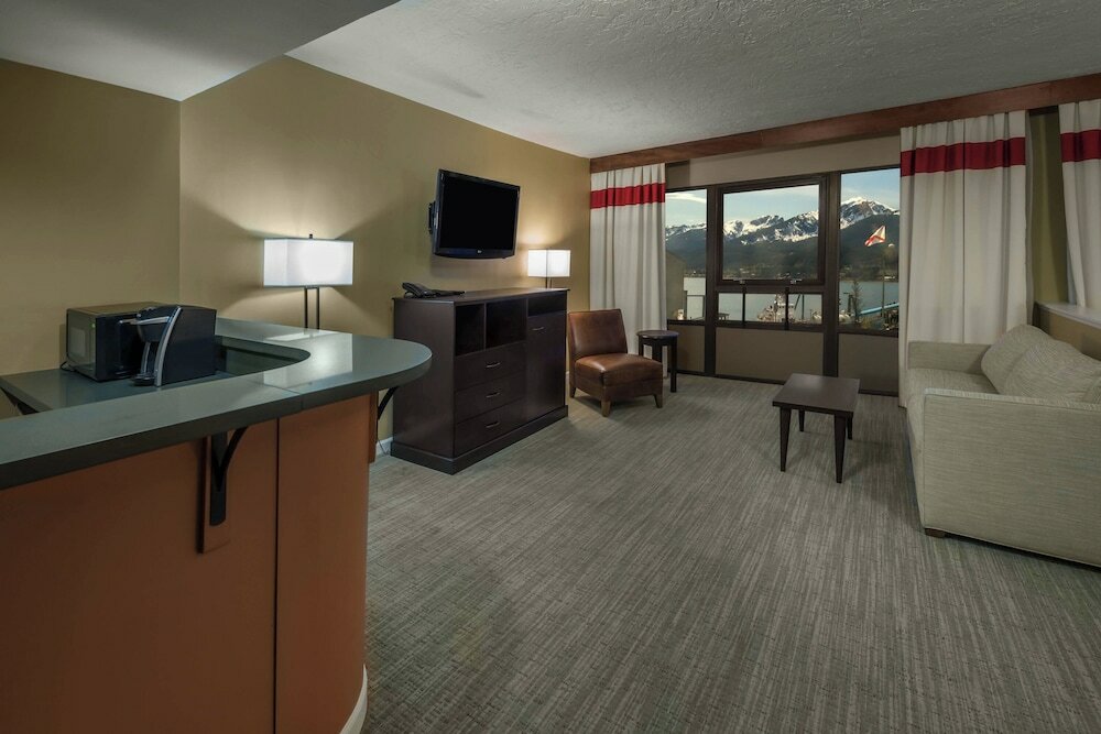 Фото Four Points by Sheraton Juneau