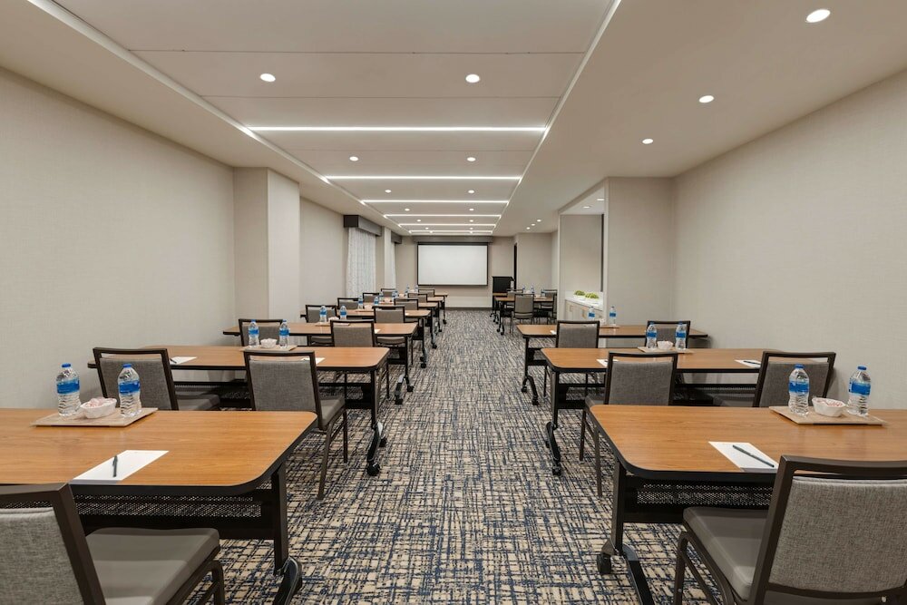 Фото Hyatt Place Houston Downtown