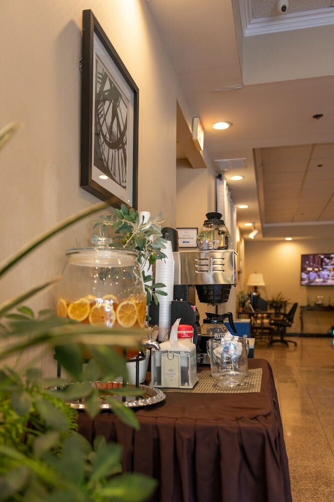 Фото GreenTree Inn & Suites Alhambra