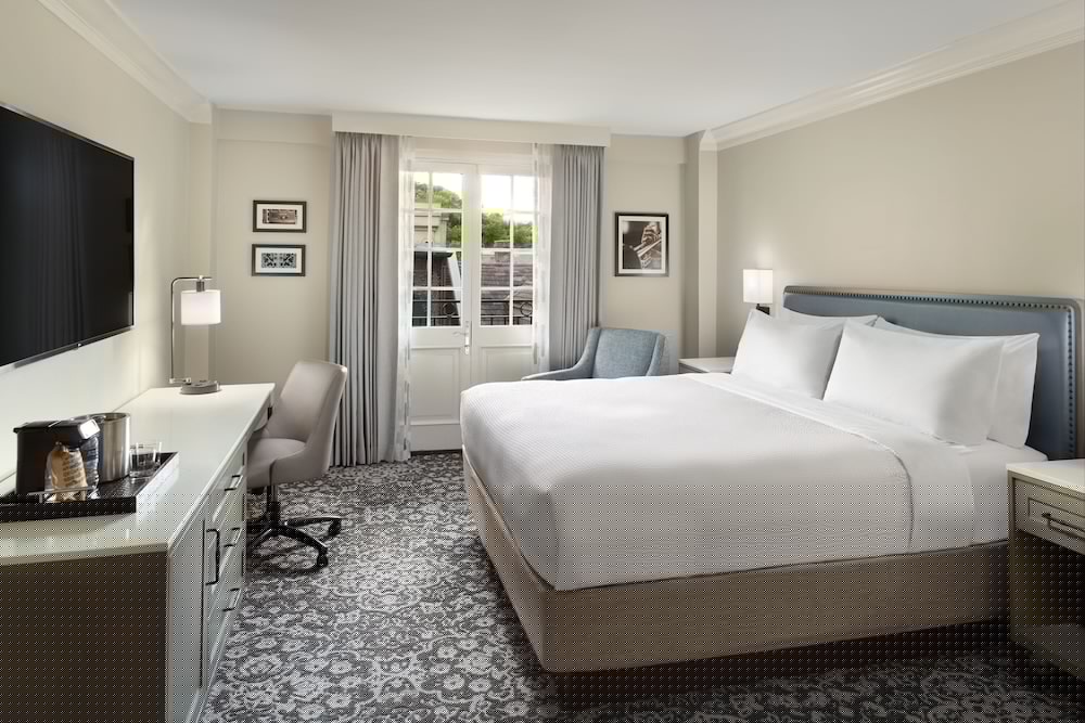 Фото Four Points by Sheraton French Quarter