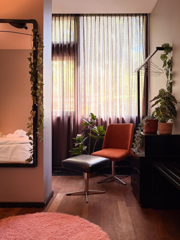 Фото The Arcade Hotel