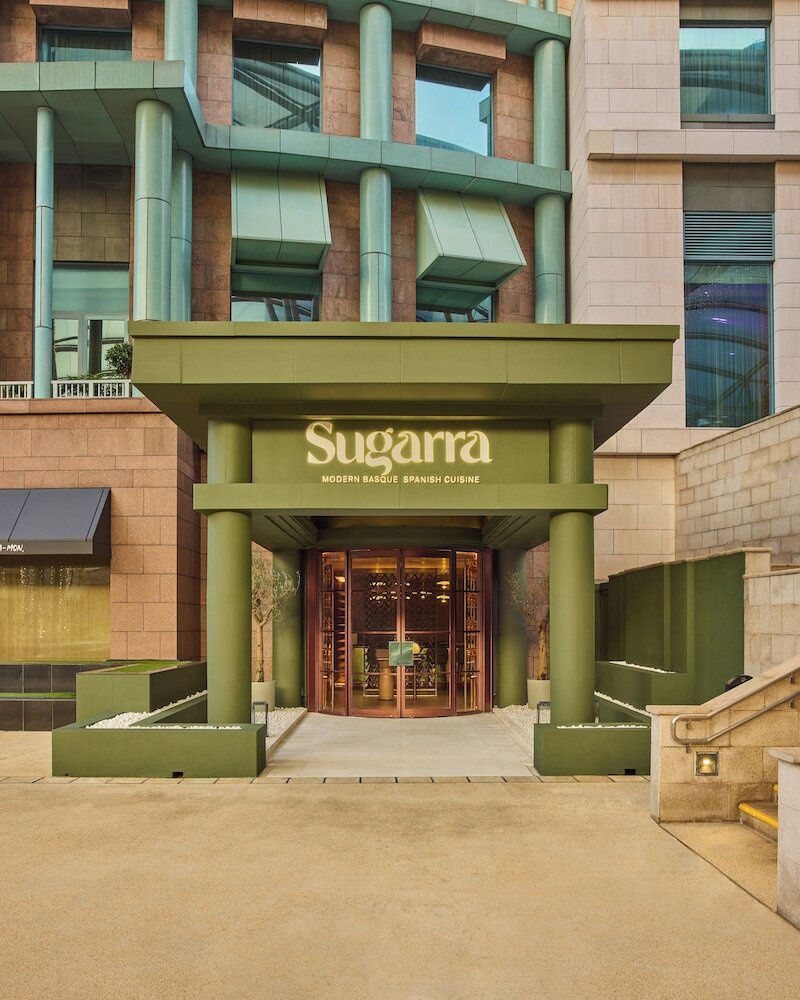 Фото Resorts World Sentosa - Crockfords Tower