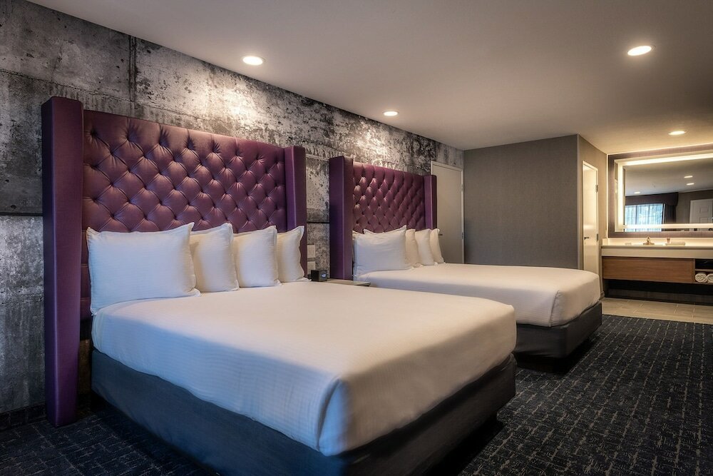 Фото Anaheim Camelot Inn & Suites