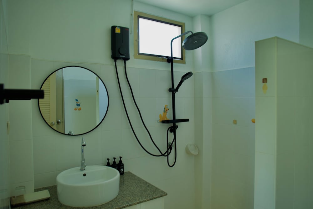 Фото Ampha Place Hotel