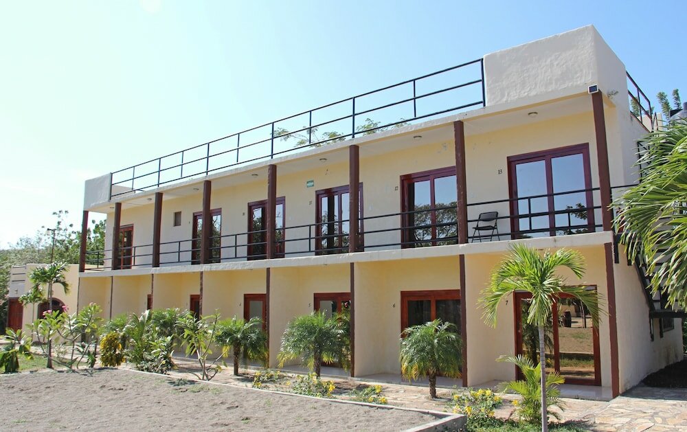 Фото Surf Ranch Hotel & Resort