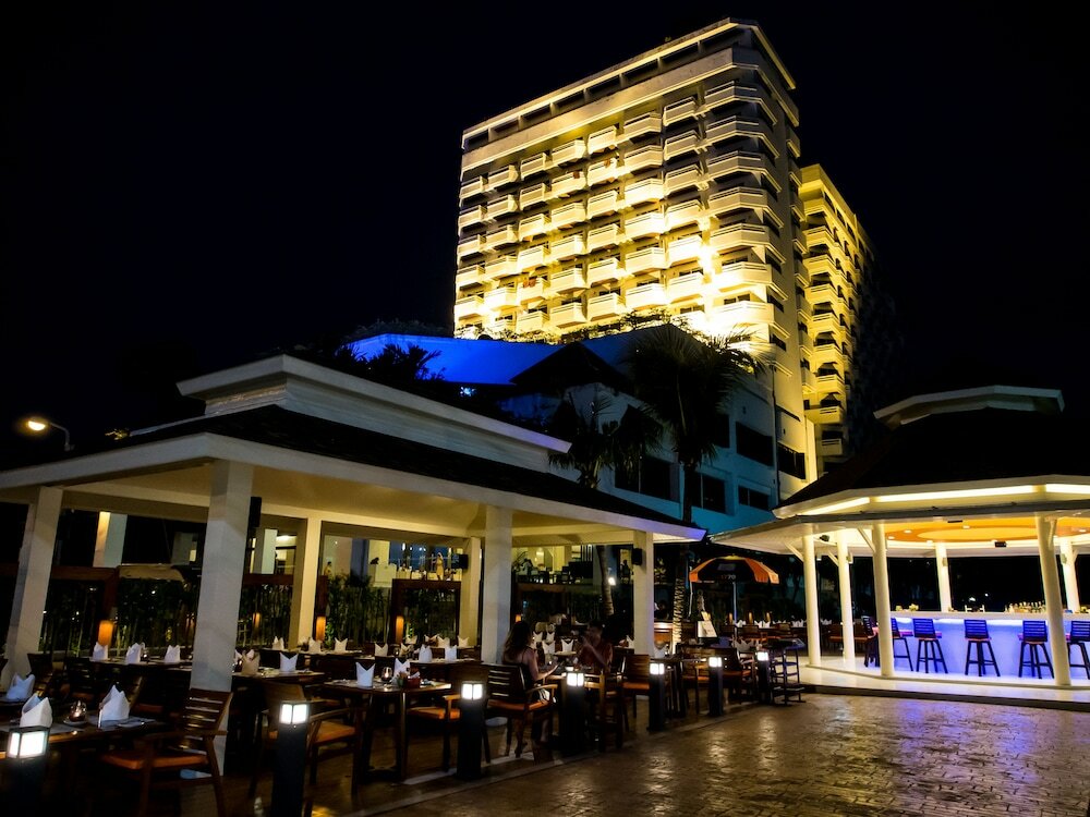 Фото Grand Jomtien Palace Hotel