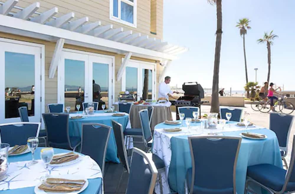Фото Beach House Hotel at Hermosa Beach