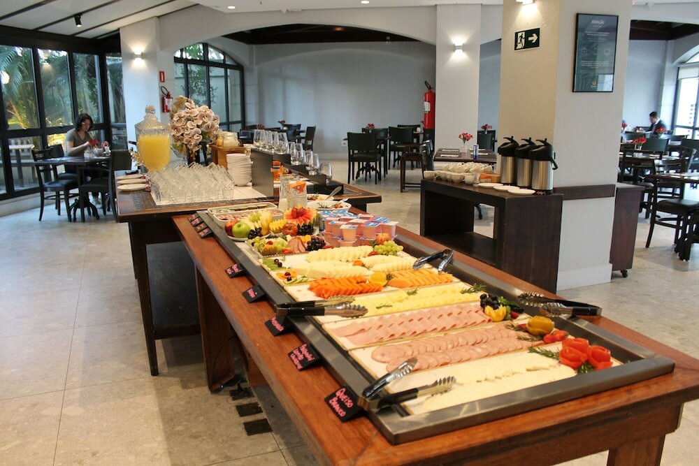 Фото Quality Suites Vila Olimpia