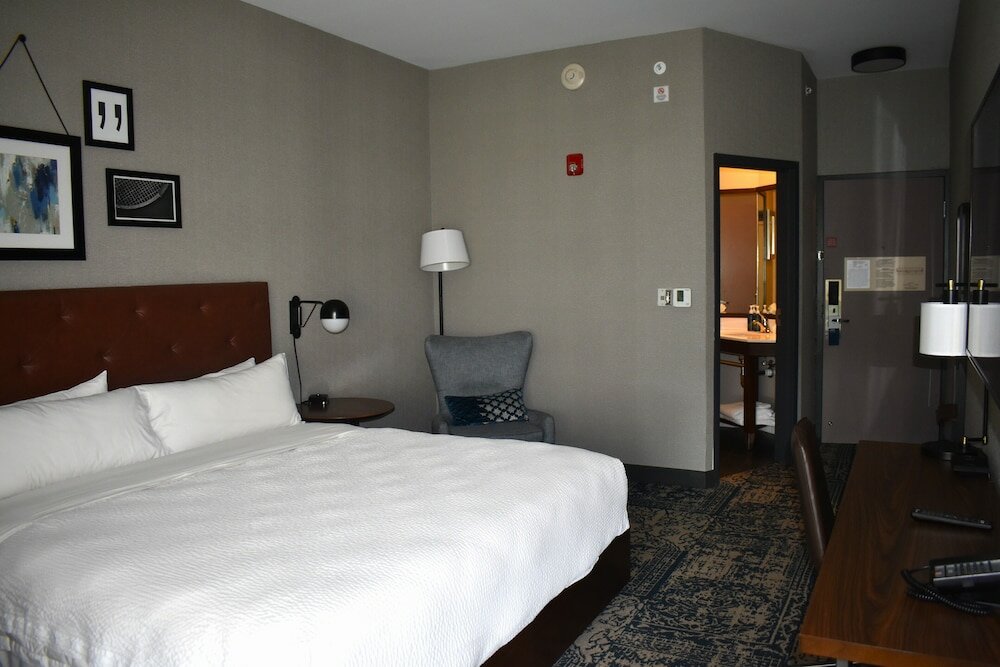 Фото Four Points by Sheraton Chicago Westchester/Oak Brook