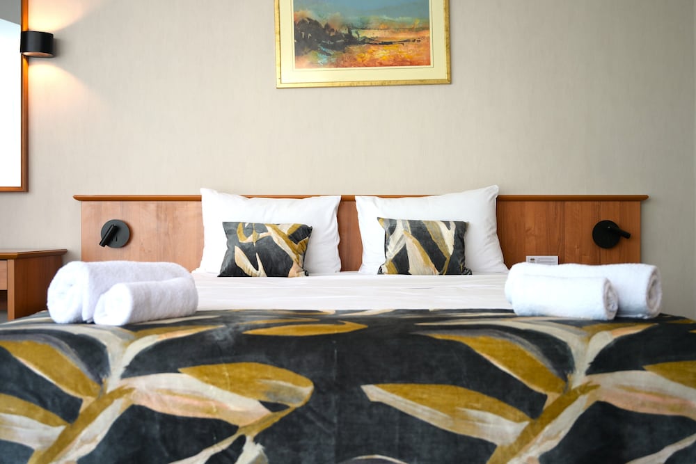 Фото Hotel Karpos