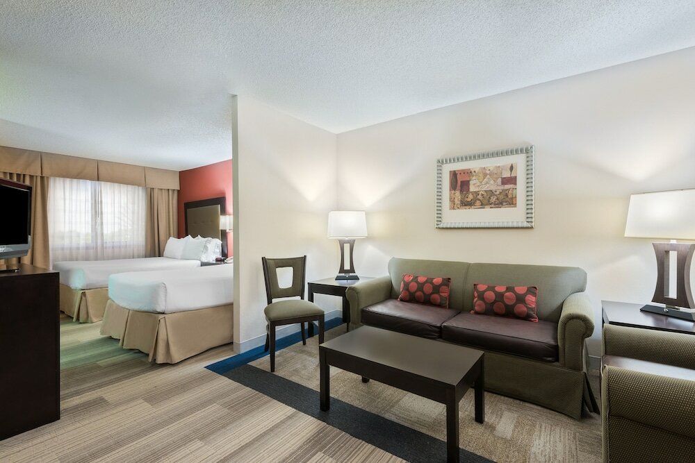 Фото Holiday Inn Express & Suites Kendall East Miami