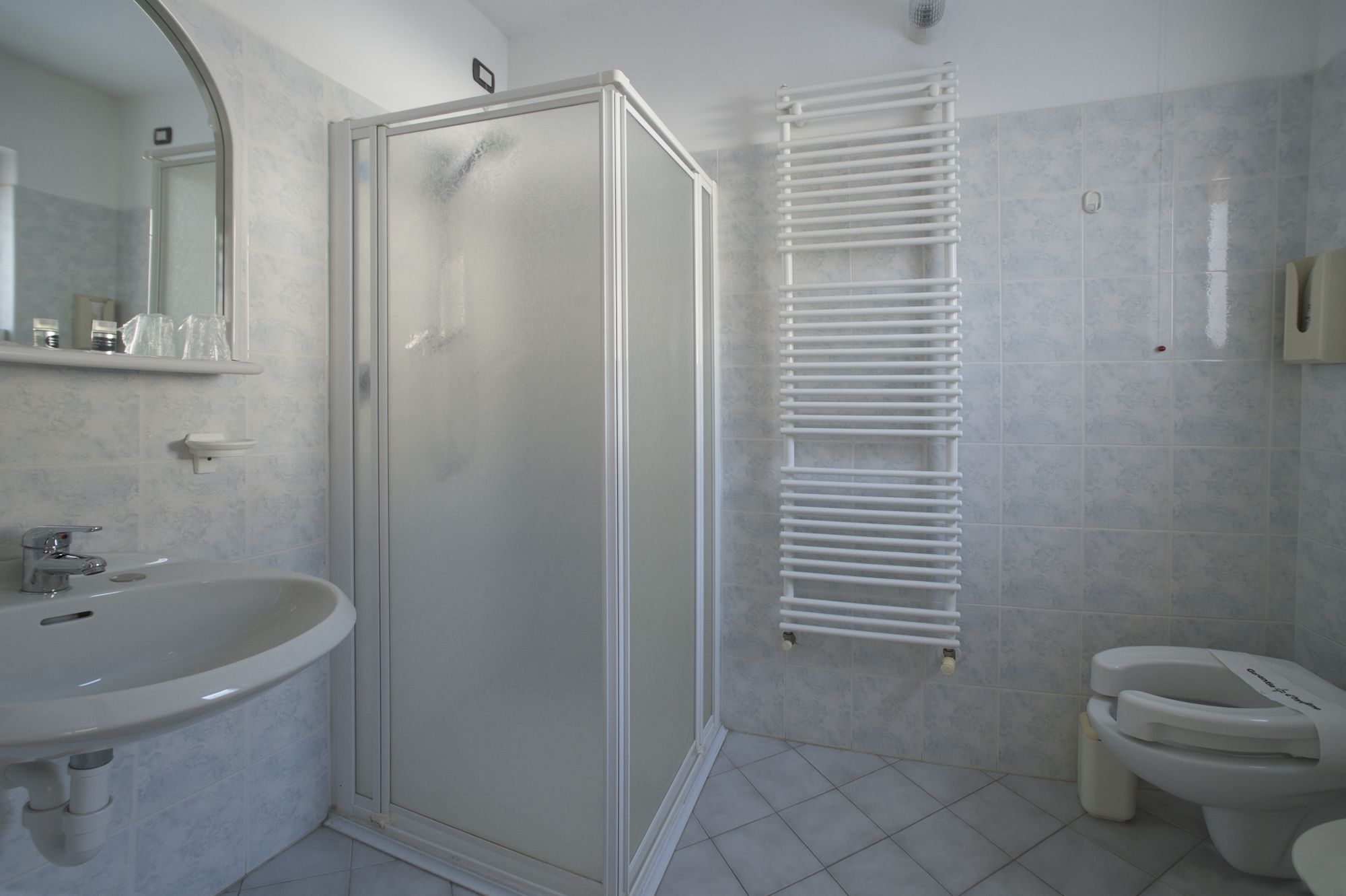 Фото Casteluce Hotel Funivie Pinzolo
