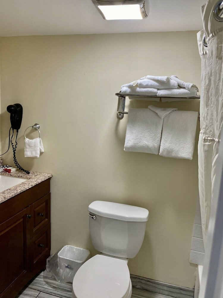 Фото Days Inn by Wyndham Lincoln