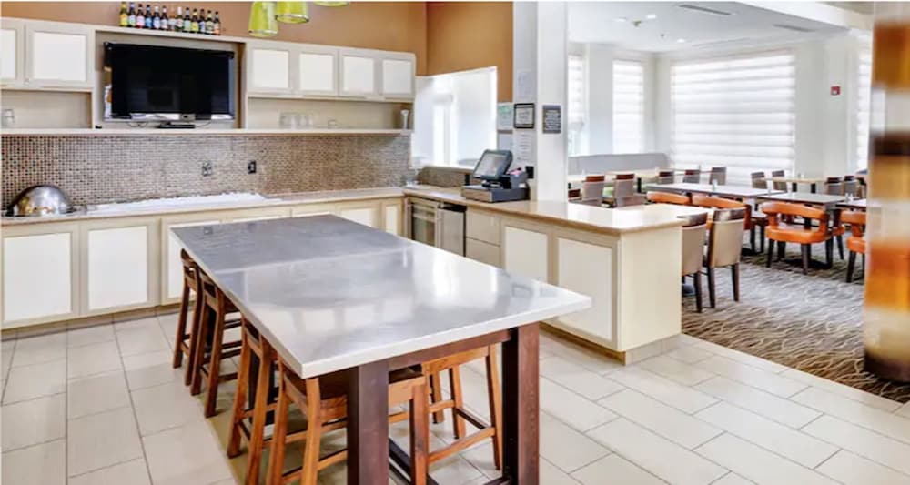 Фото Hilton Garden Inn Portland Airport