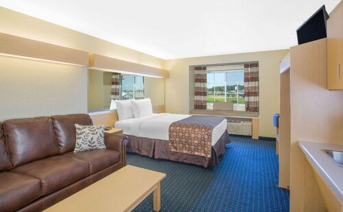 Гостиница Microtel Inn & Suites by Wyndham Albertville в Боазе