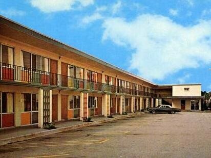 Внешний вид отеля Thunderbird Inn в Саванне, фото 3