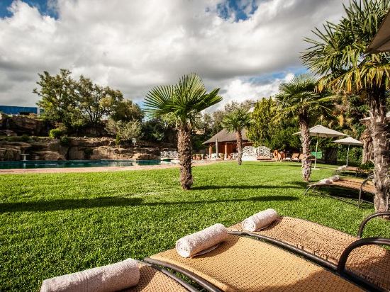 Фото Avani Maseru Hotel