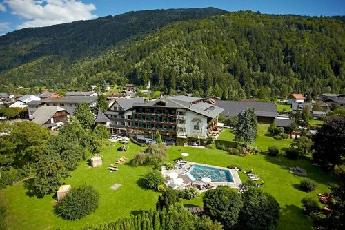 Гостиница Familiengut Hotel Burgstaller в Каринтии