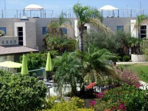 Гостиница Nomi Suites в Герцлии