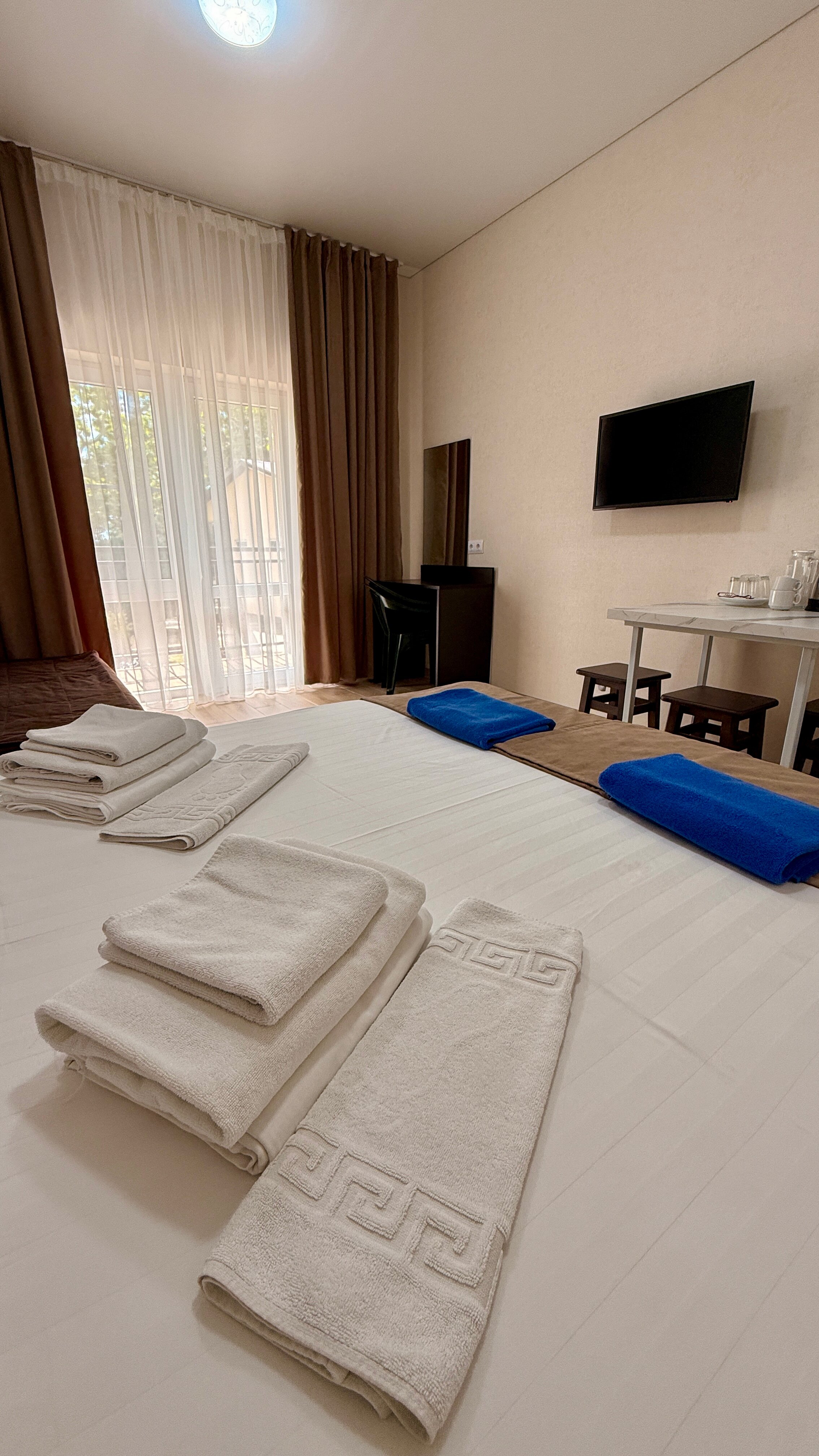 Фото Лазурный