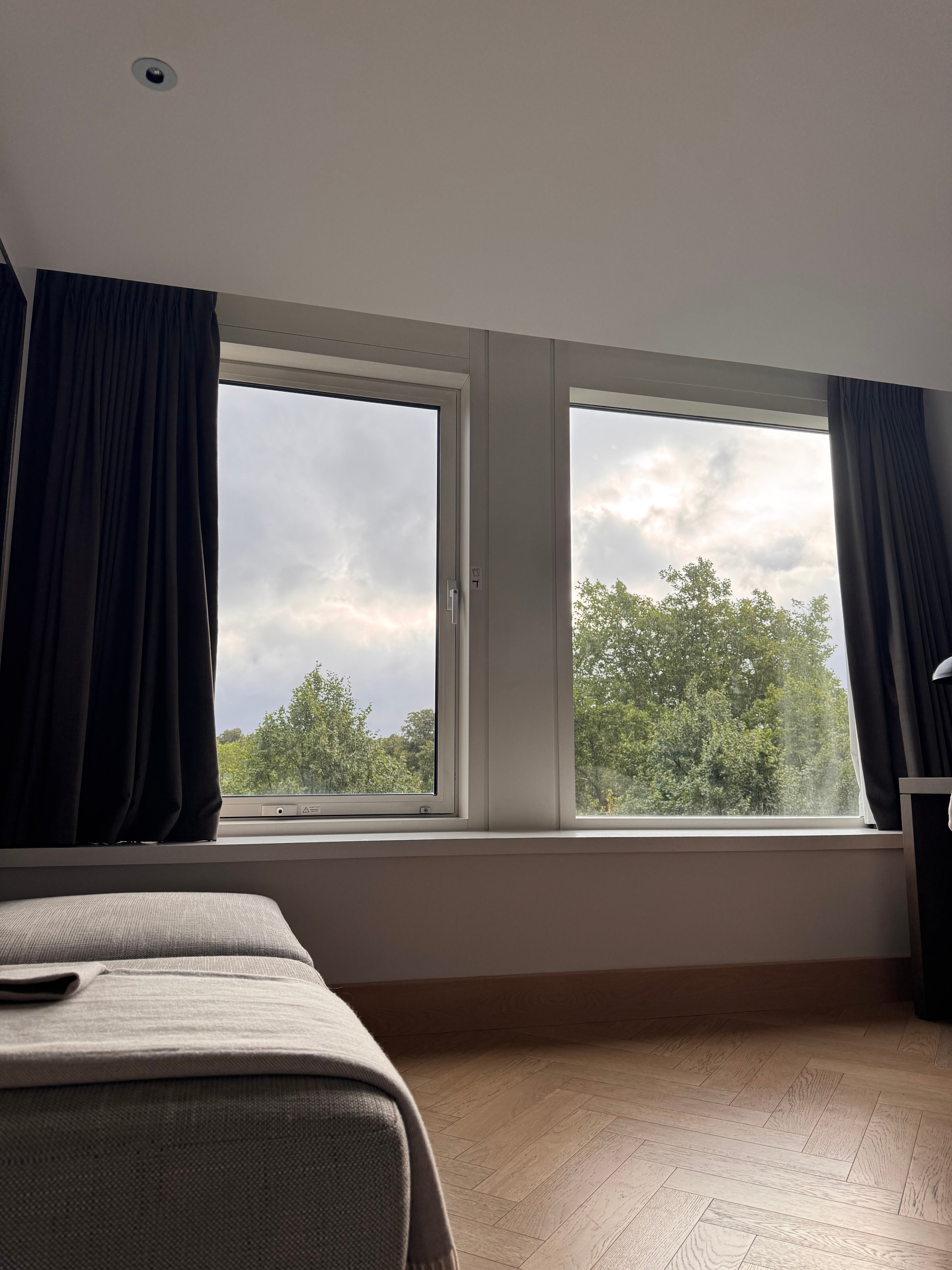 Фото Royal Garden Hotel