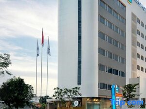 Гостиница Blue Sky Hotel Petamburan