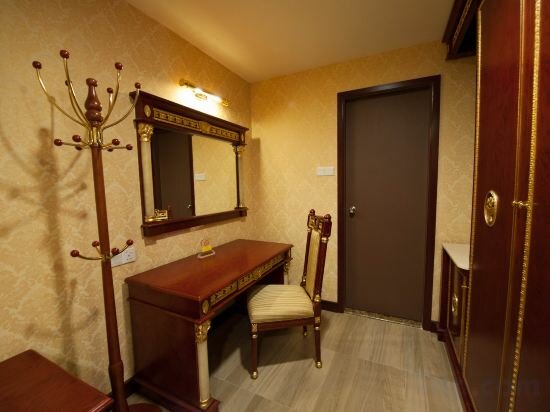 Фото Gaya Centre Hotel