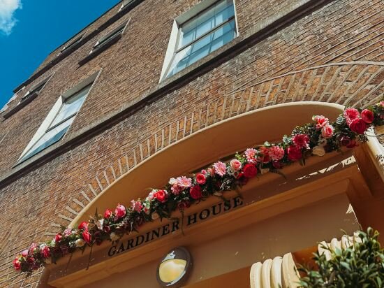 Фото Gardiner House Hostel