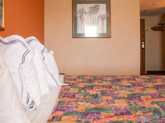 Фото Red Lion Hotel Orlando Lake Buena Vista South