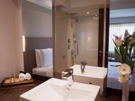 Фото Courtyard by Marriott Chennai