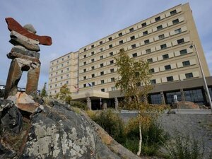 Гостиница The Explorer Hotel Yellowknife
